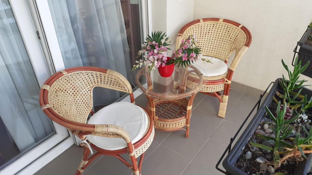 Mariposa, Apartment With Balcony, Private Parking In The Garage, Near The Biggest Shopping Center Mall Of 스플리트 외부 사진