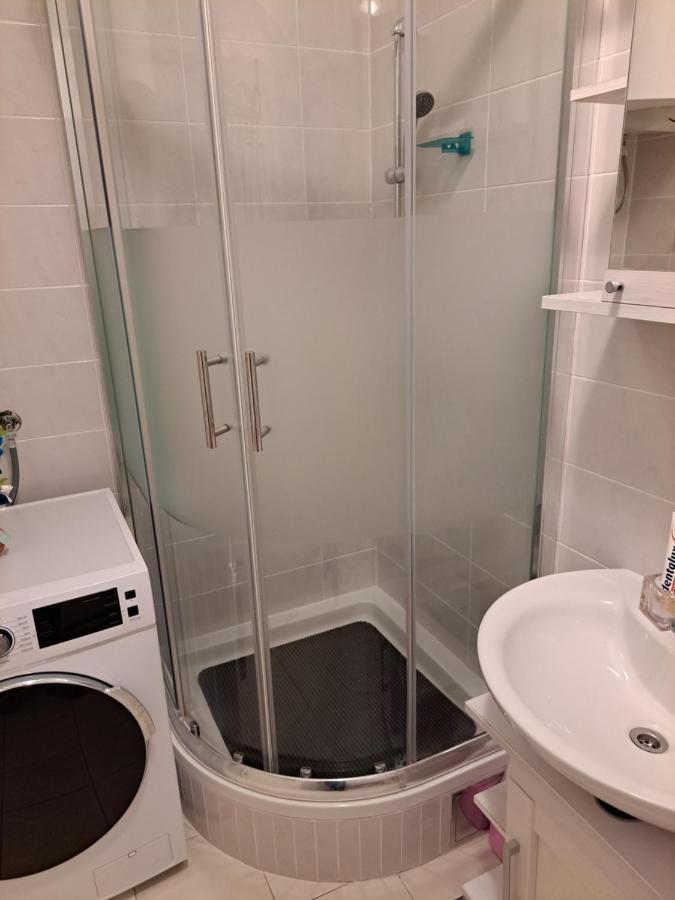 Mariposa, Apartment With Balcony, Private Parking In The Garage, Near The Biggest Shopping Center Mall Of 스플리트 외부 사진